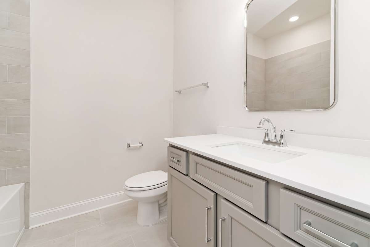 STOCK PHOTOS OF HARLOW PLAN. NOT ACTUAL HOME.