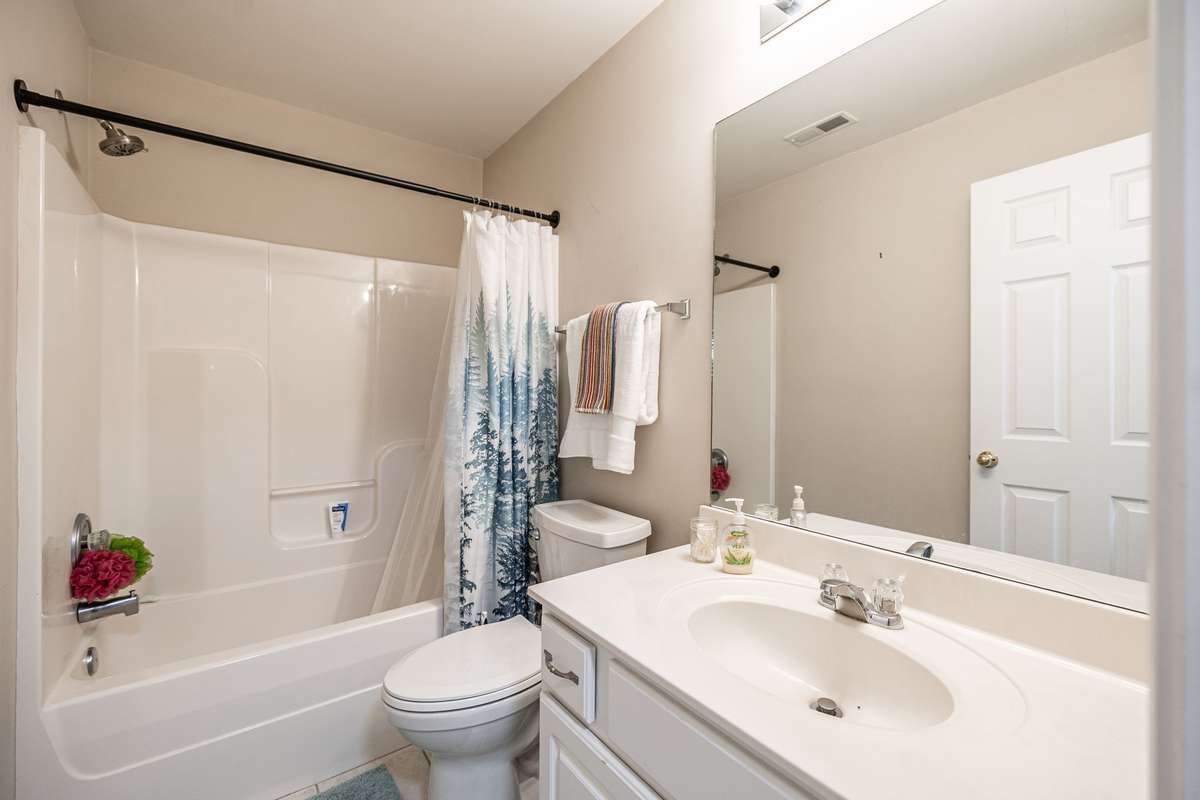 Basement full bathroom