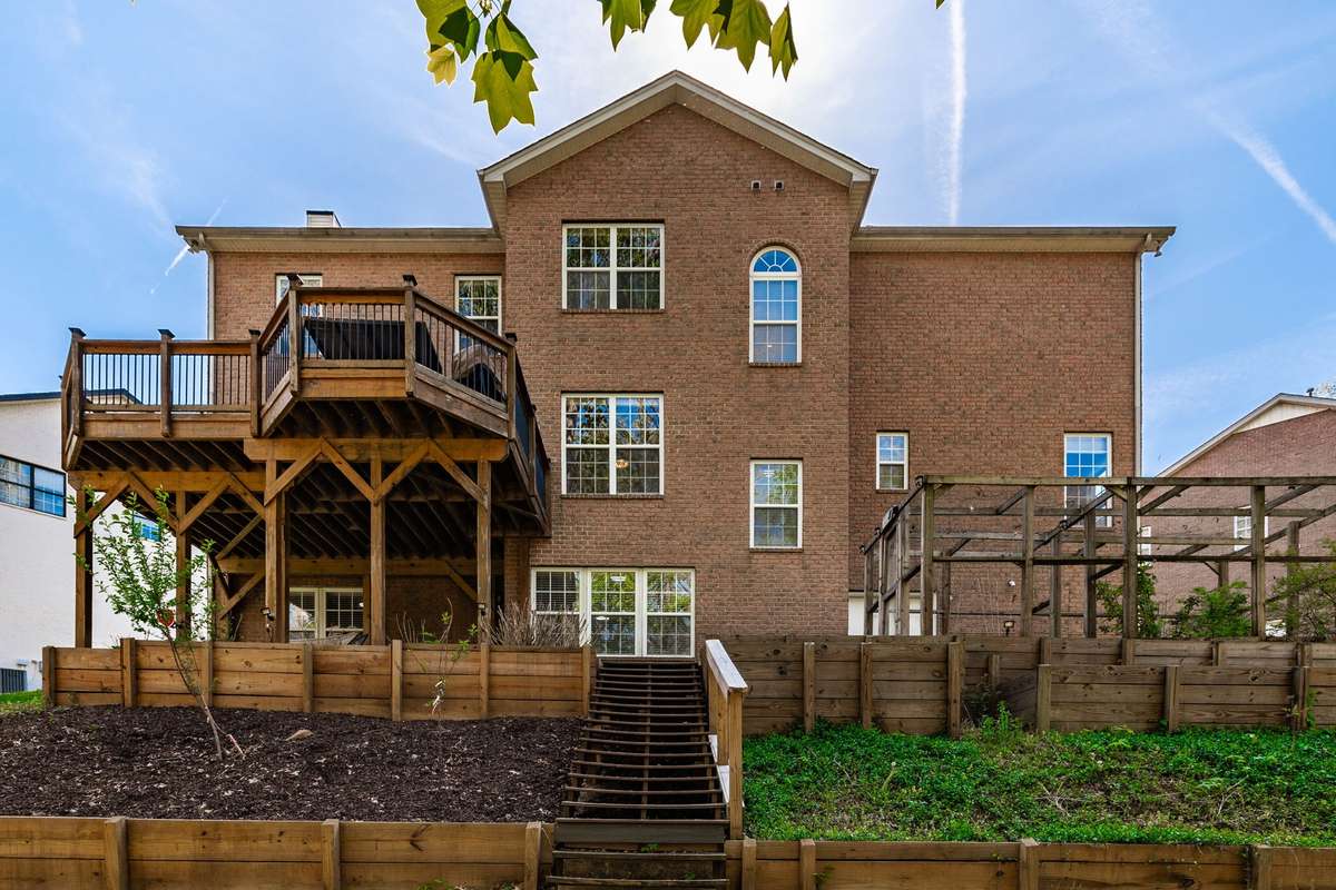 Multi tier back yard perfect for gardening.