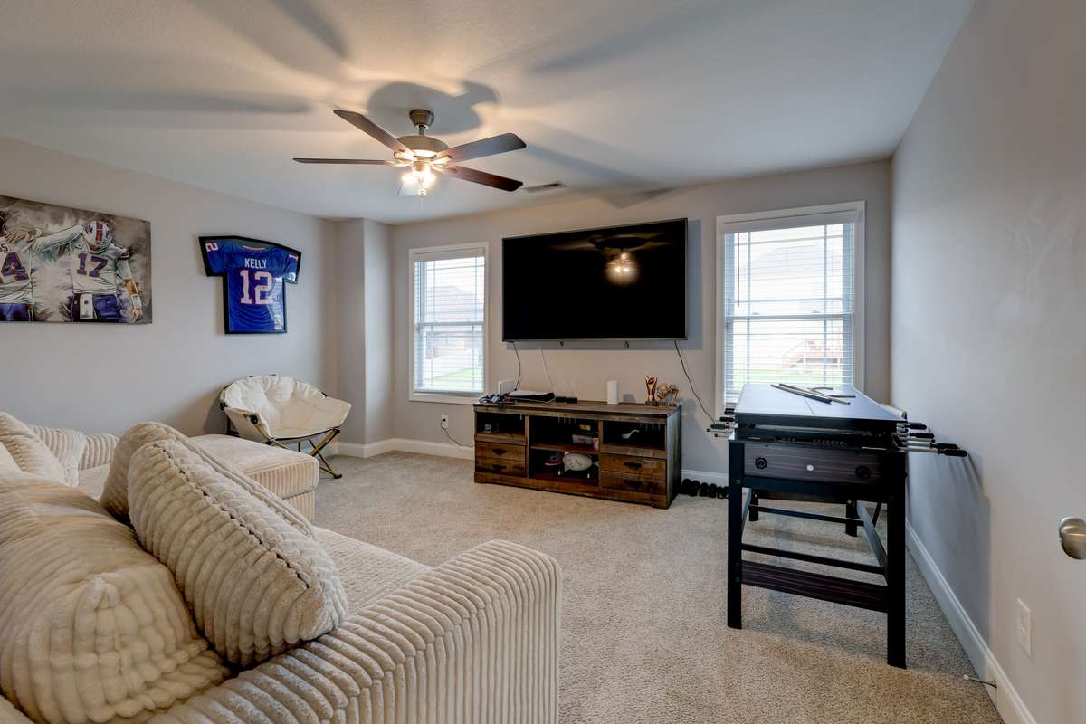 Large bonus room upstairs