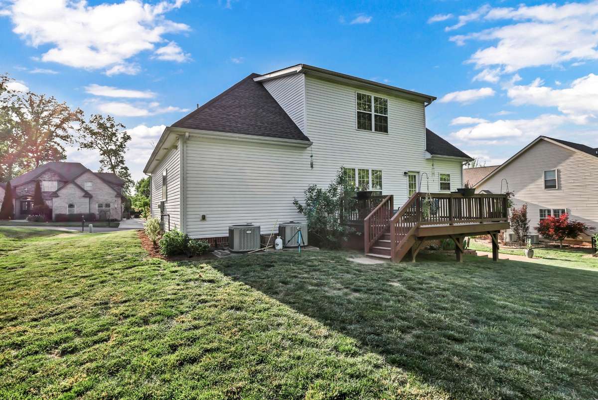 2971 Prince Dr. - large back yard