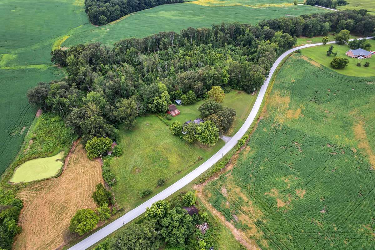 3 BR/2 Bath home with barn & over 10 acres!