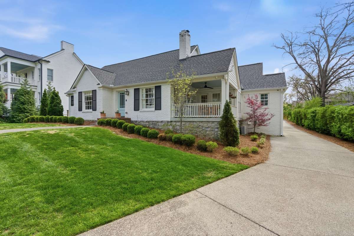 You will feel at home from the moment you pull into the driveway!
