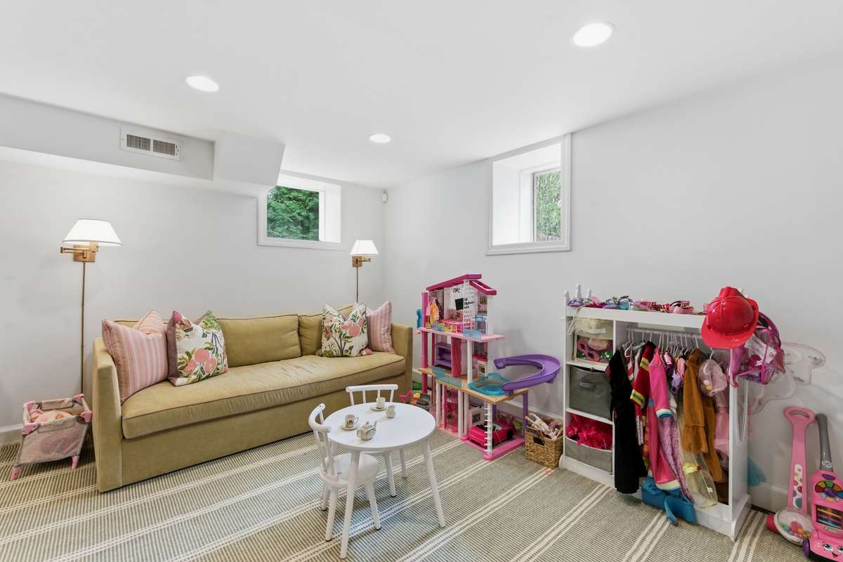 Bonus/Play room in basement! Great finished space to use for whatever you need. Lots of natural light and large space allows for tons of options.