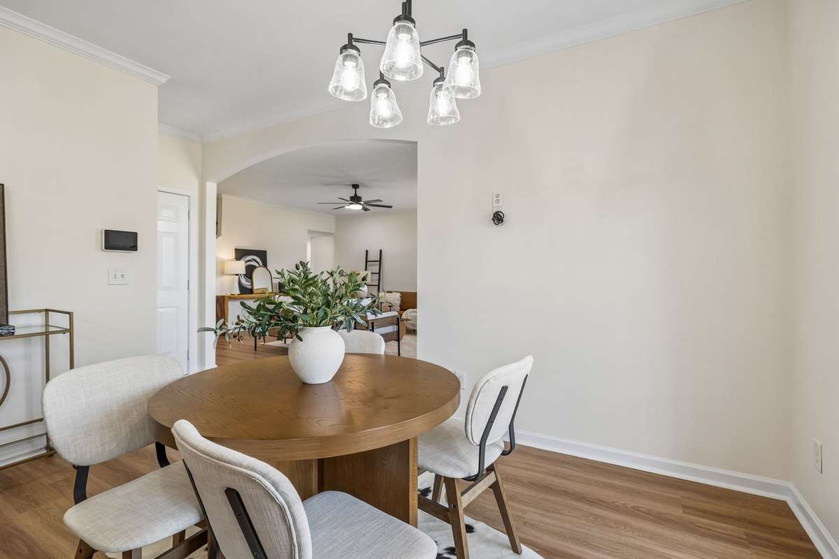 Eat-in kitchen right off the living room!