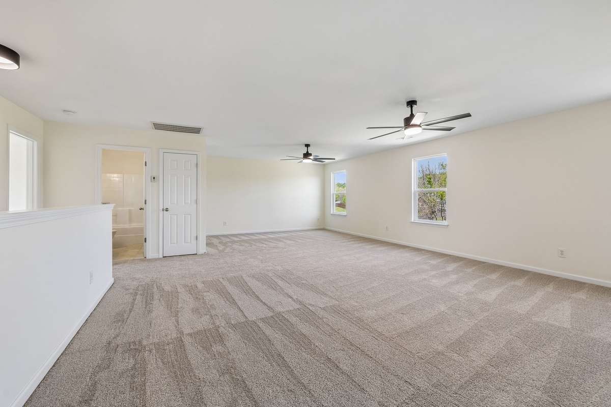 20x30 Bonus room upstairs!