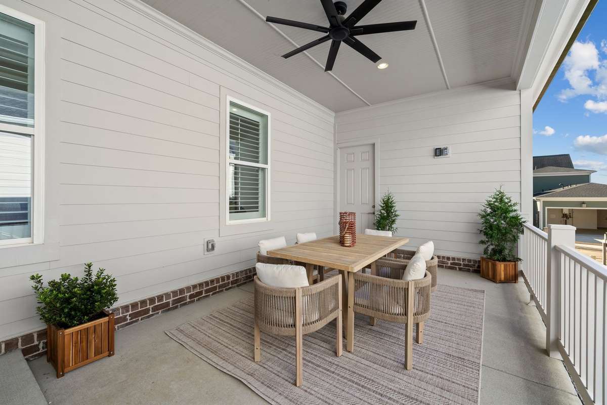 Photos represent a model home of the same floor plan and are not the actual home being constructed. Interior finishes, selections, and colors will be different.