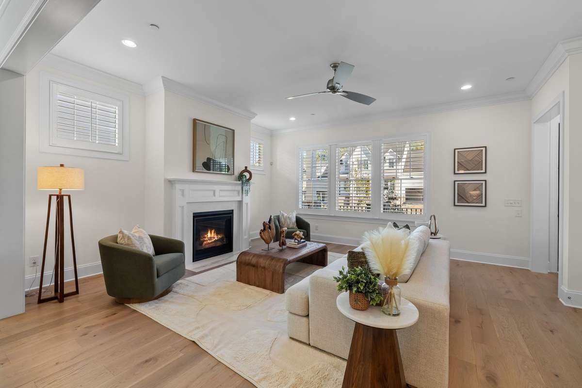 Photos represent a model home of the same floor plan and are not the actual home being constructed. Interior finishes, selections, and colors will be different.