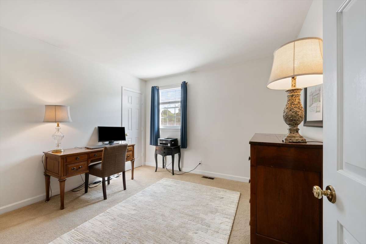 Bedroom 3 as a home office