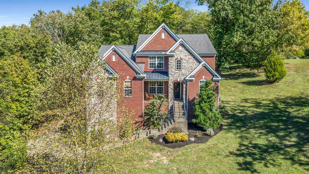 Welcome Home to 1104 Port William Ct.