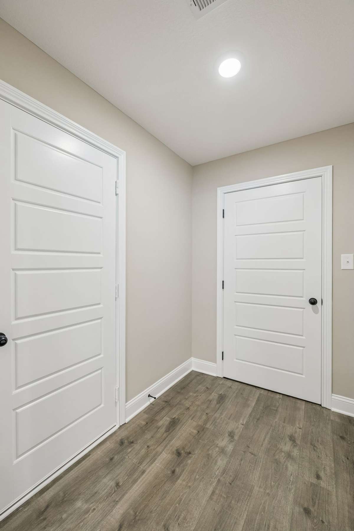 Sample pictures of a previous build showing the Meg Floor Plan.  Materials and Colors are subject to change without notice.