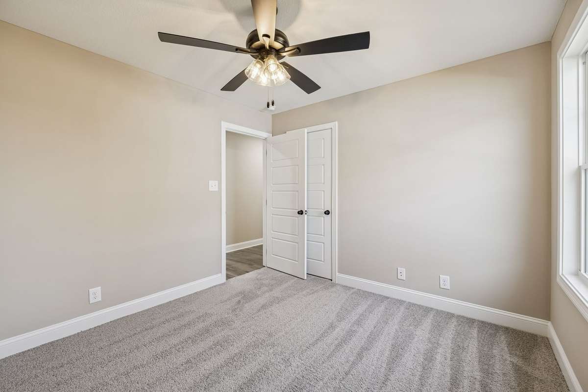 Sample pictures of a previous build showing the Meg Floor Plan.  Materials and Colors are subject to change without notice.