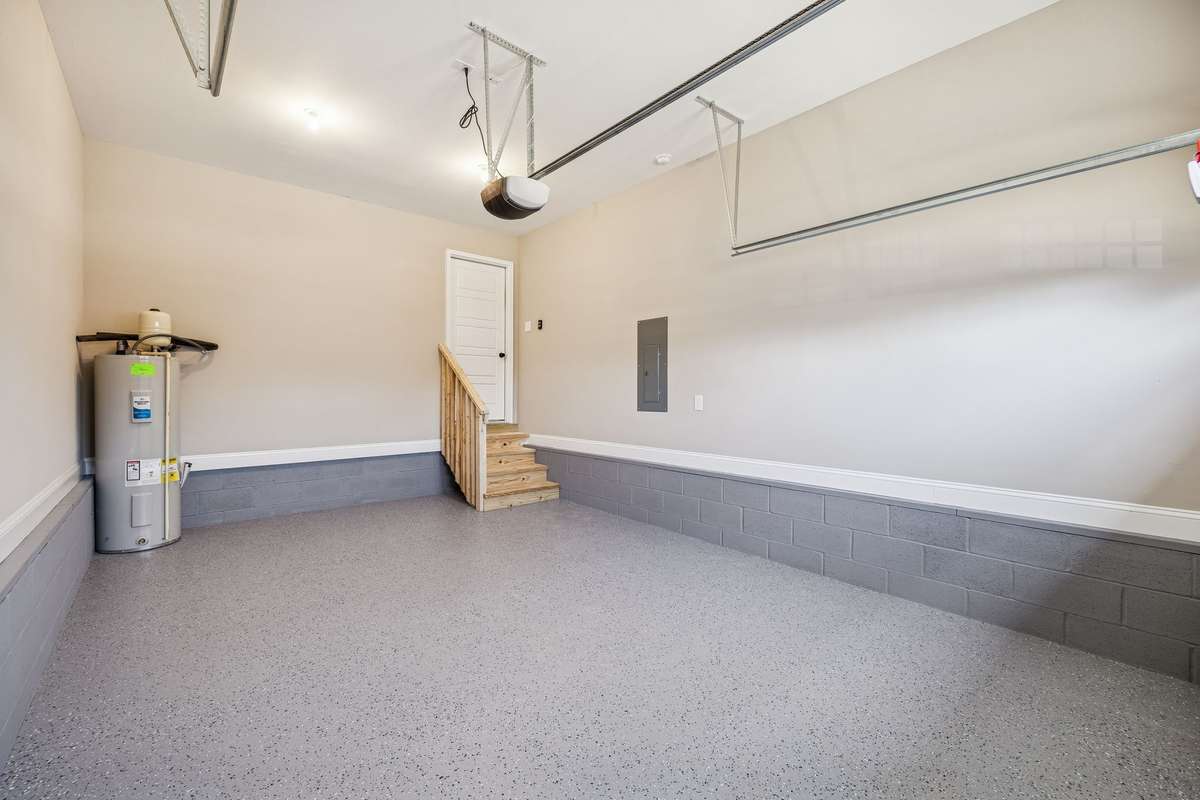 Sample pictures of a previous build showing the Meg Floor Plan.  Materials and Colors are subject to change without notice.