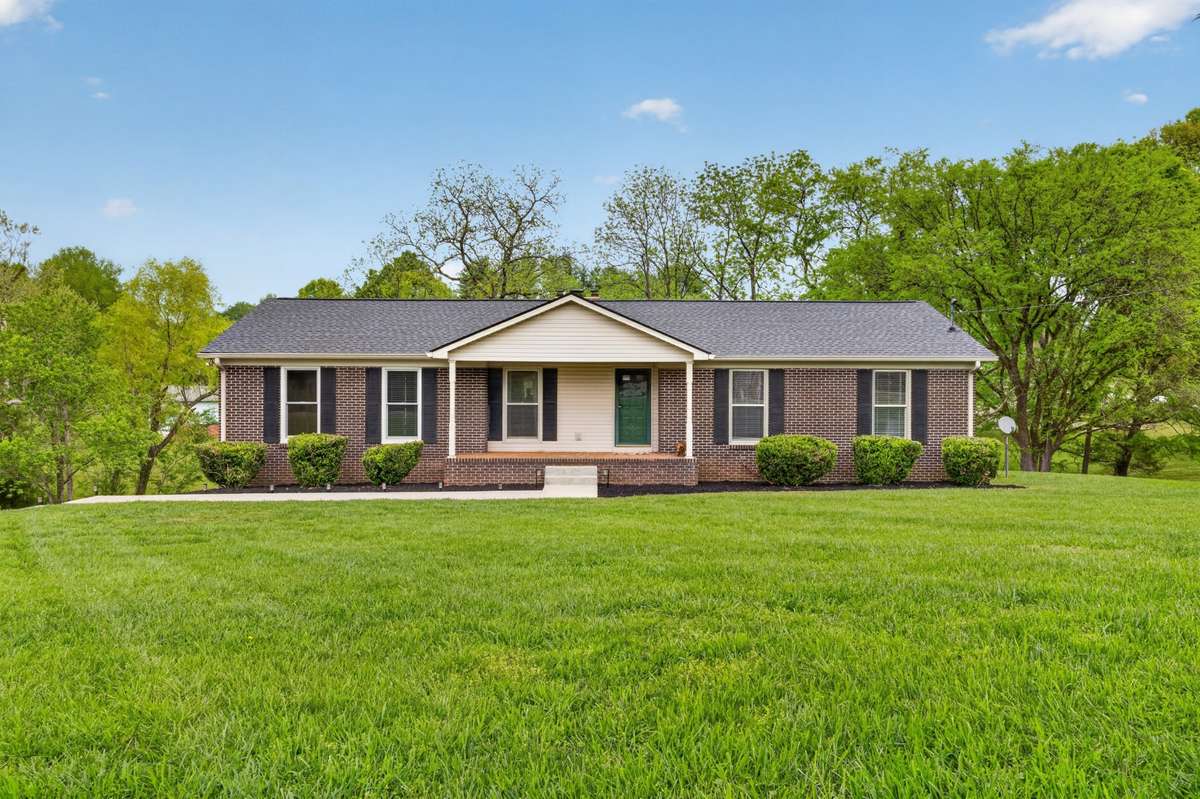 Welcome to 1264 Imperial Drive in Columbia!