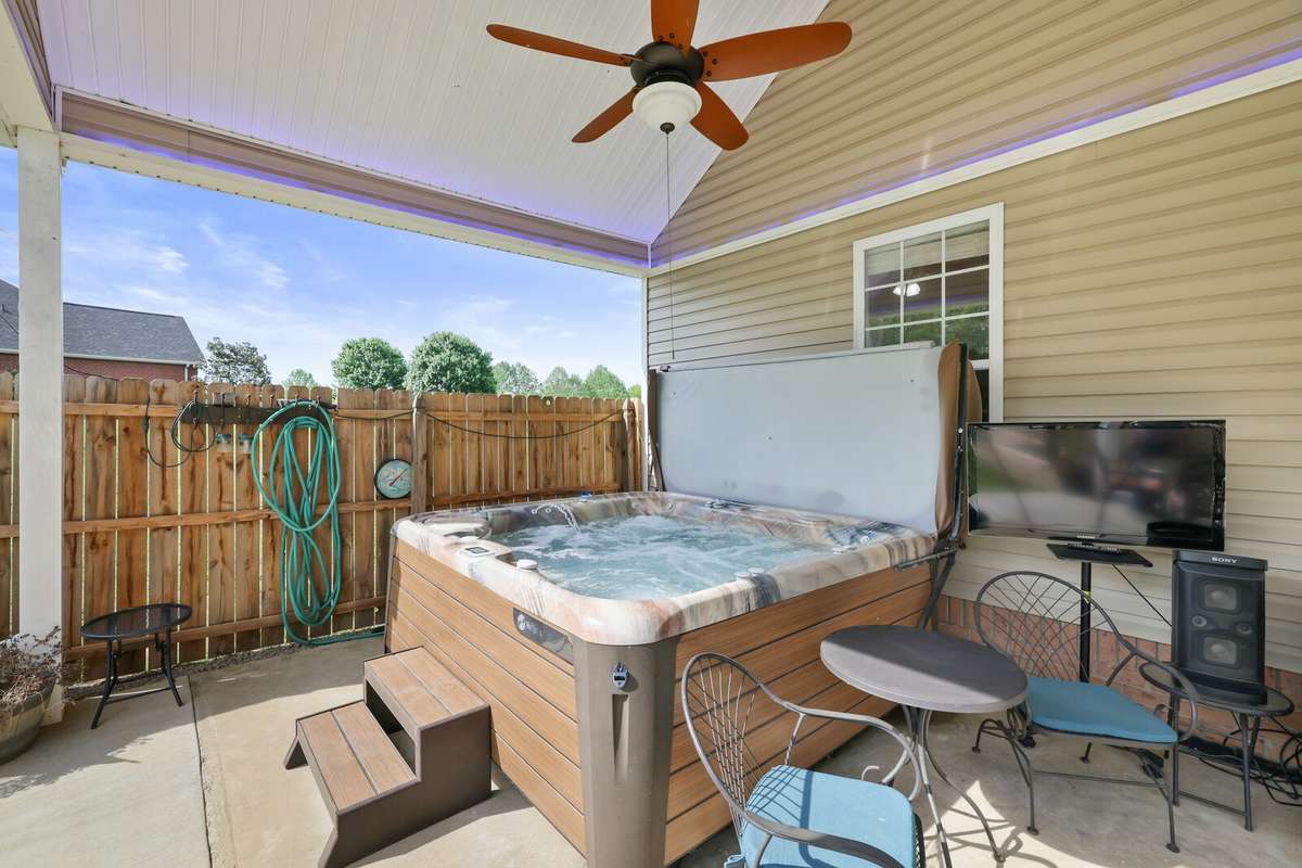 Hot tub stays!