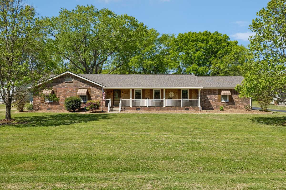 1002 Shannon Lane sits on nearly an acre w/no neighbors behind, just a wide open field & the kind of privacy that’s hard to find. The perfect place to put down roots & actually breathe. Only 5 ⏰ to Berry Farms, the new In-N-Out and Hwy 65.