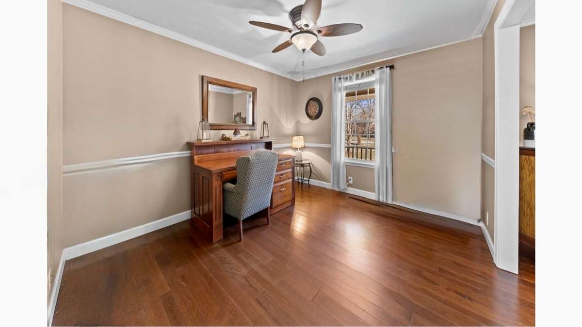Dedicated office or flex space that adapts with you. (11x13)