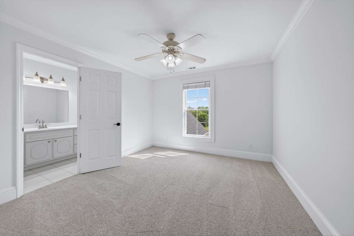 Upstairs bedroom #2