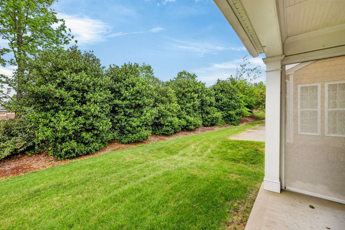 Come make this your home today!
