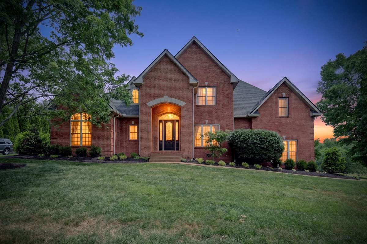 Welcome to 2013 Earl Pearce Cir!