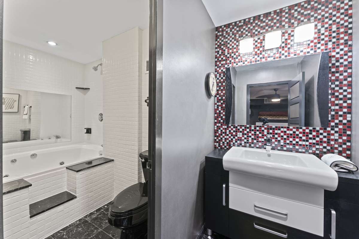 Primary Bathroom with jetted tub.