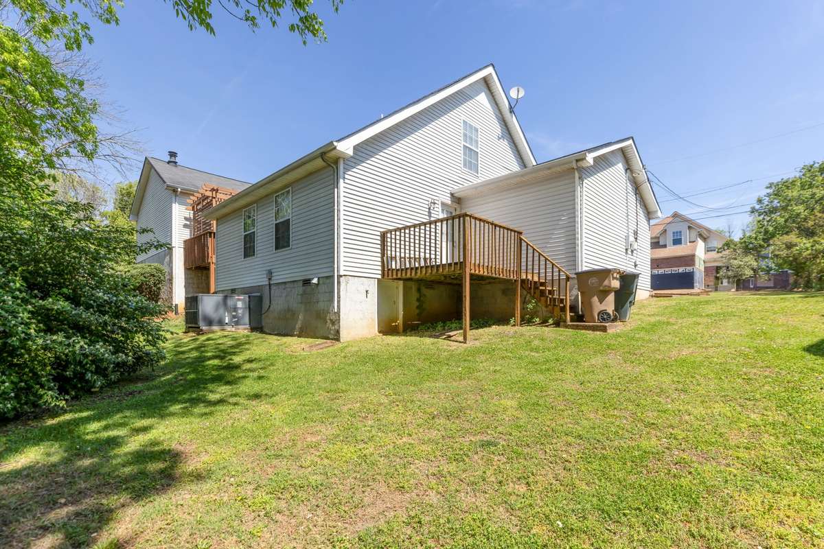 Back/side yard