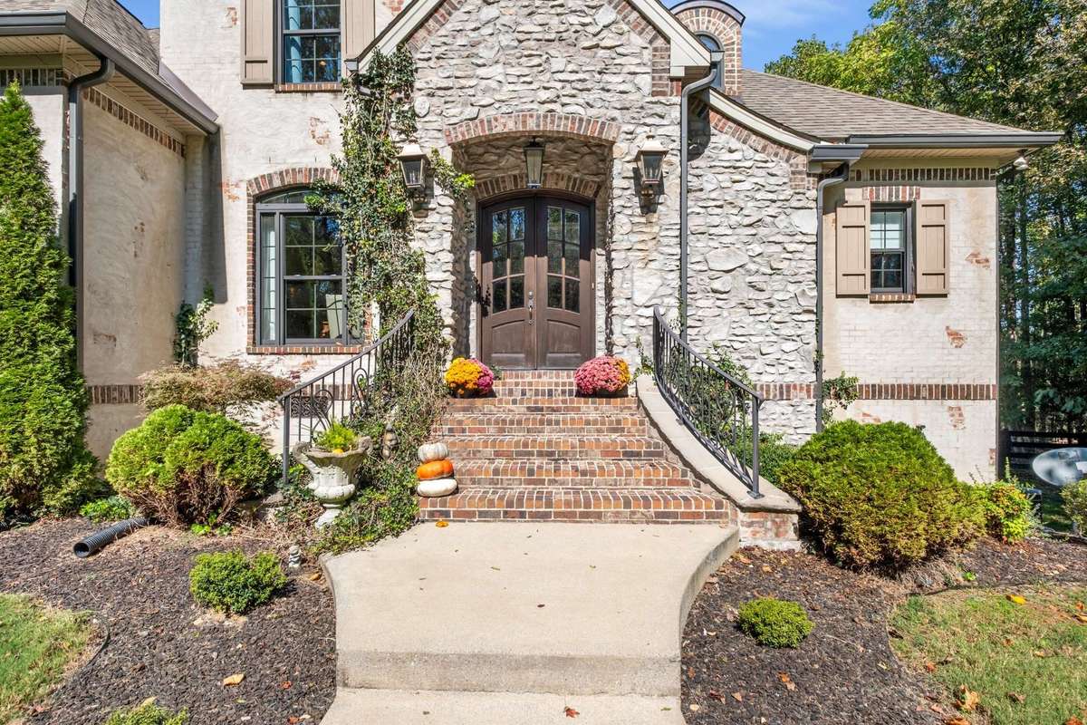 Gorgeous stone and mortar-rubbed exterior