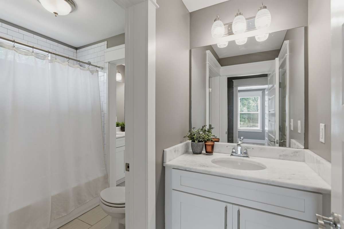 Jack and Jill bathroom shared between upstairs bedroom 2 and 3.