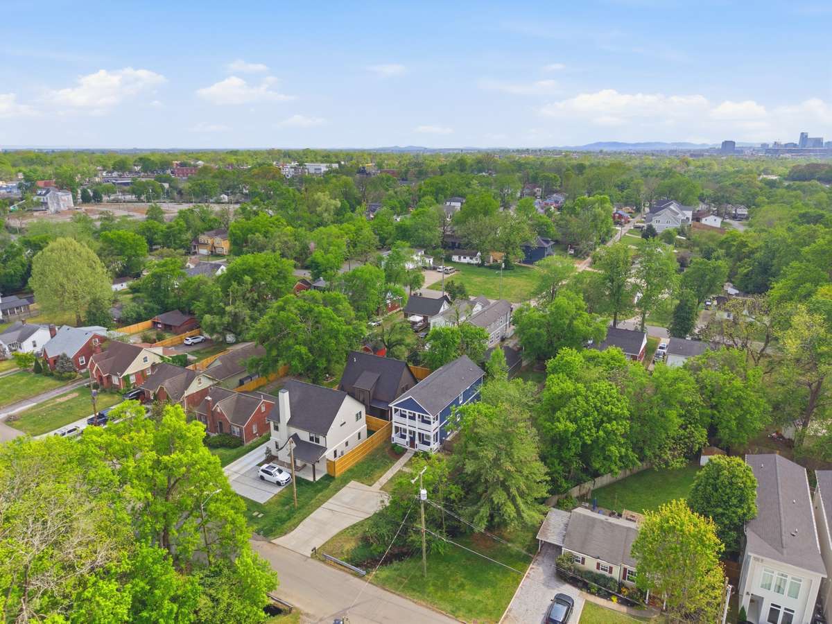 Prime location to all that East Nashville has to offer.