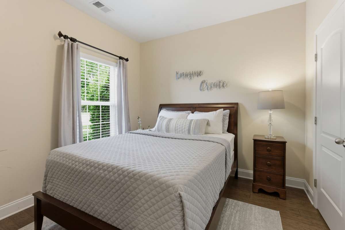Guest Bedroom - Main Level