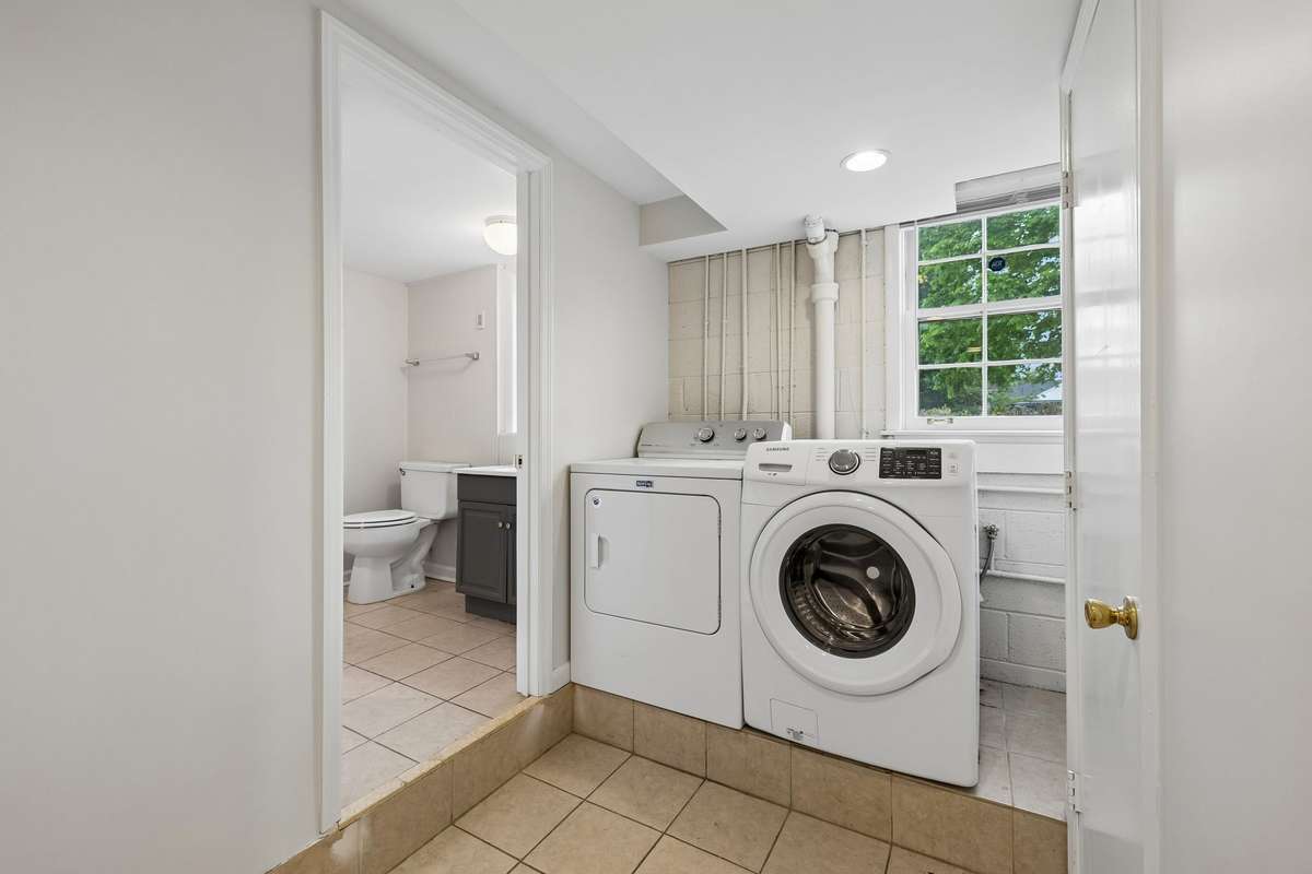Laundry room!