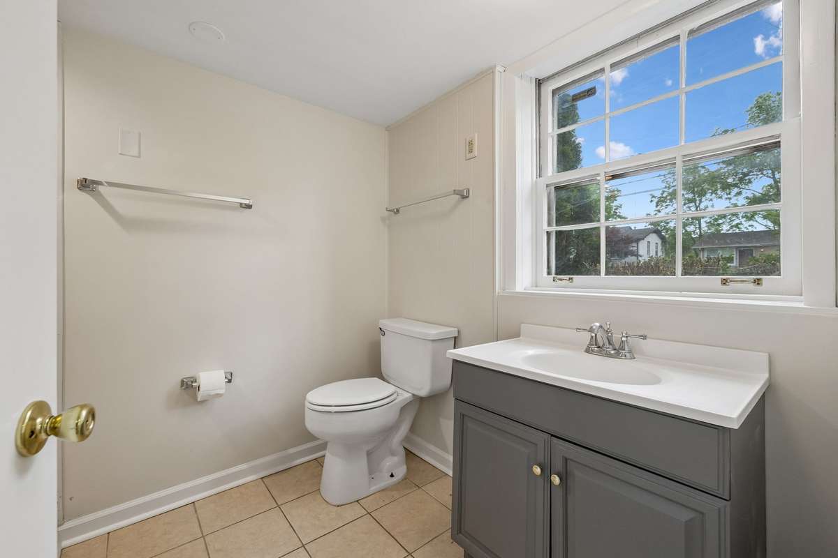 1 full bathroom on the main level.