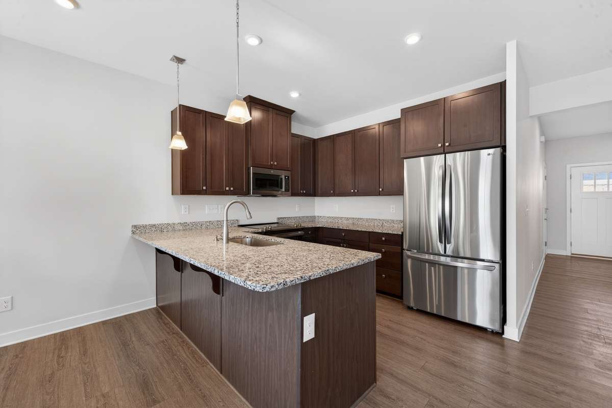 All appliances remain in kitchen