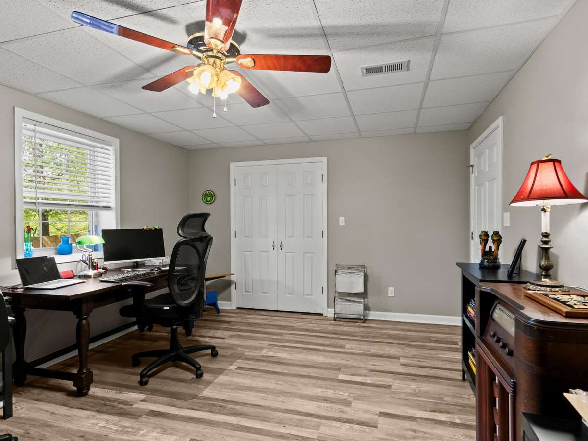 Bedroom- LVP flooring, ceiling fan