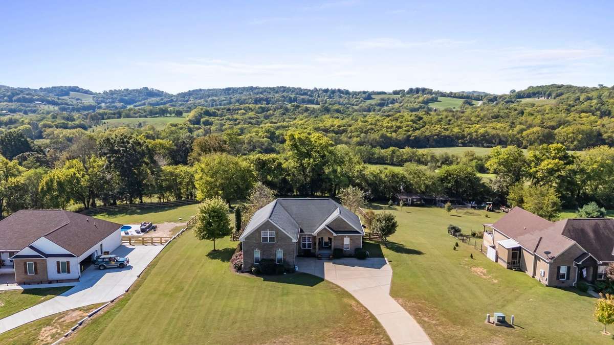 Pastoral living 12 minutes from downtown Columbia.