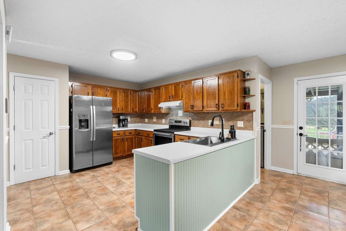Spacious kitchen with pantry!