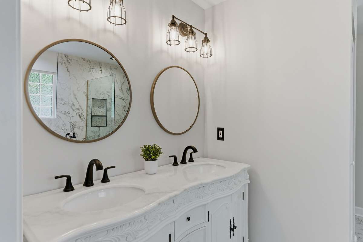 Double vanity