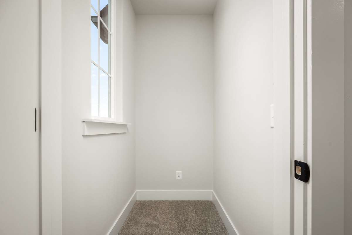 M261 - Pocket Office / Nook