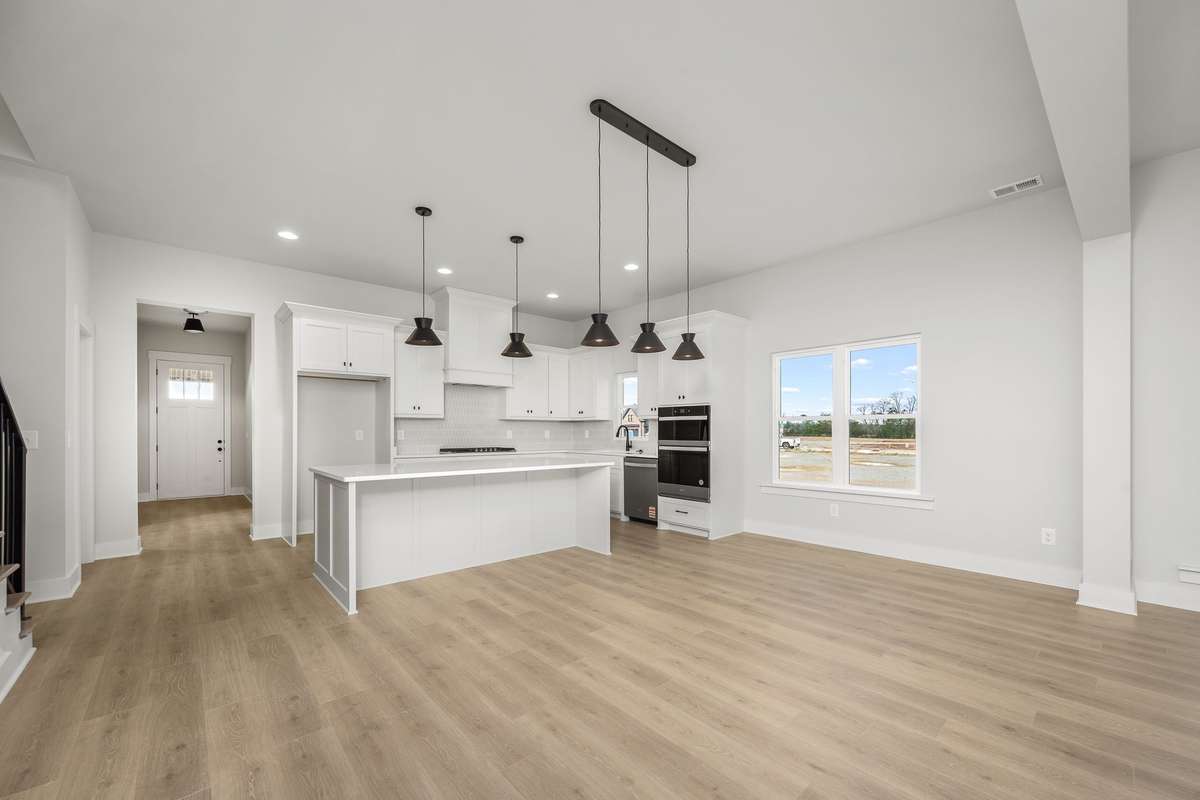 M261 - Kitchen & Dining Room
