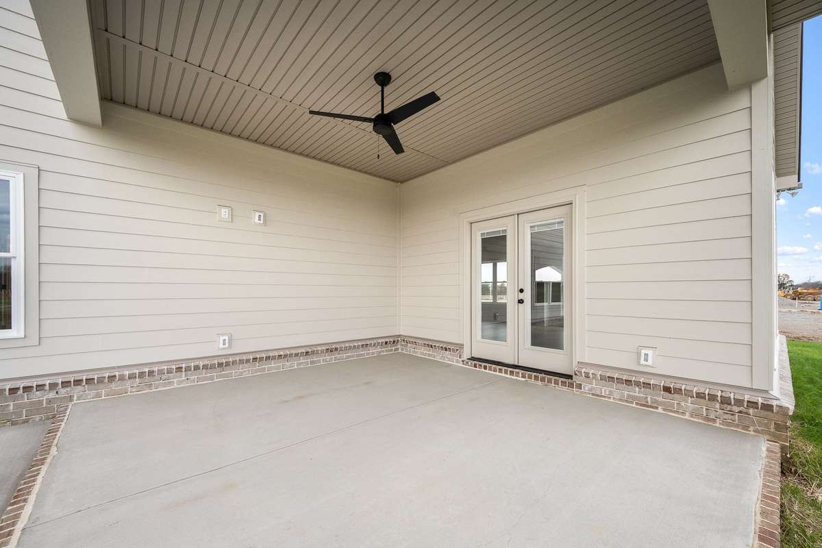 M261 - Rear Porch