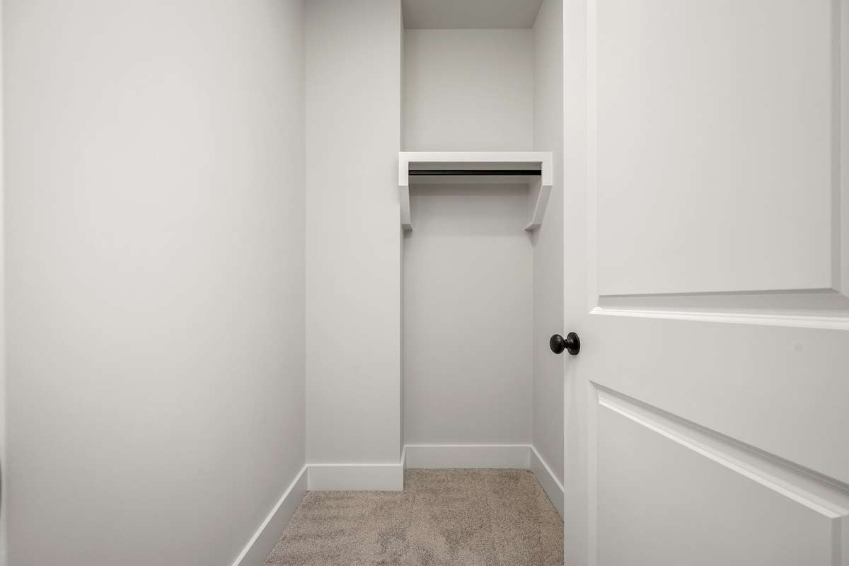 M261 - Bed #4 Closret