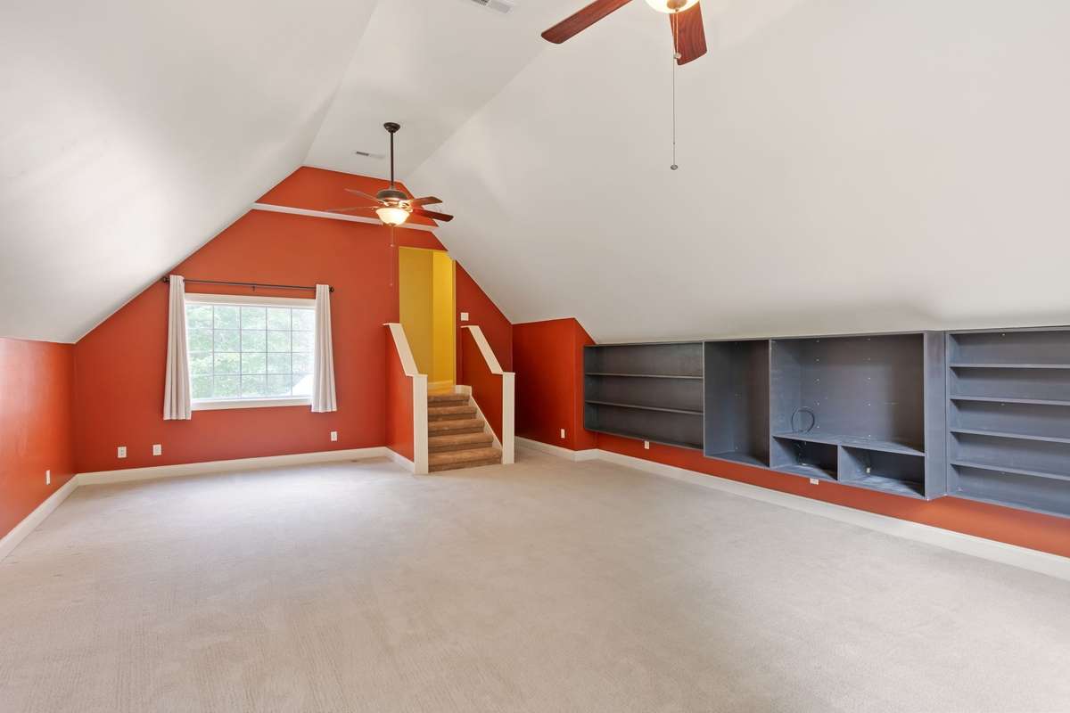 Large Bonus room upstairs