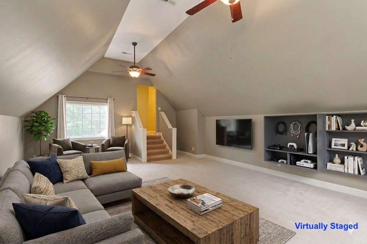 VIRTUALLY STAGED Bonus Room