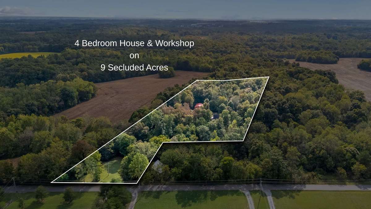 5756 Burgess Gower Rd - 9 secluded acres just minutes off I-24 and only about 30 mins to downtown Nashville or Clarksville.  Only about 40 minutes to BNA!