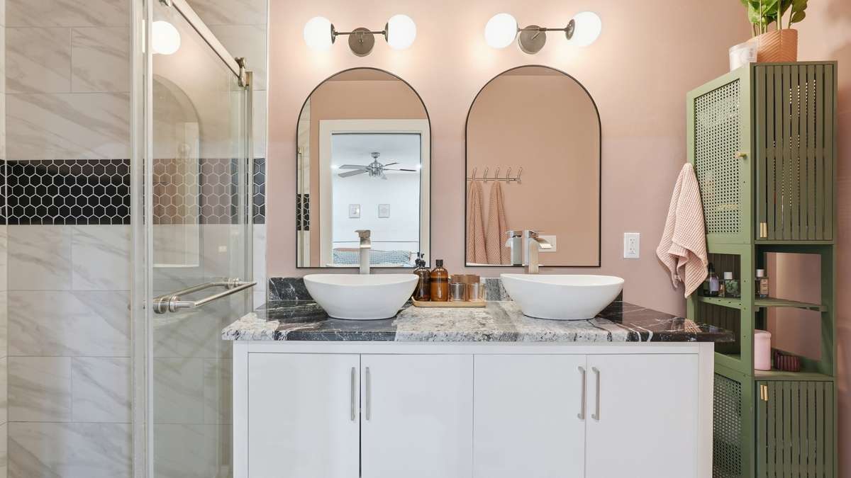 Primary bath