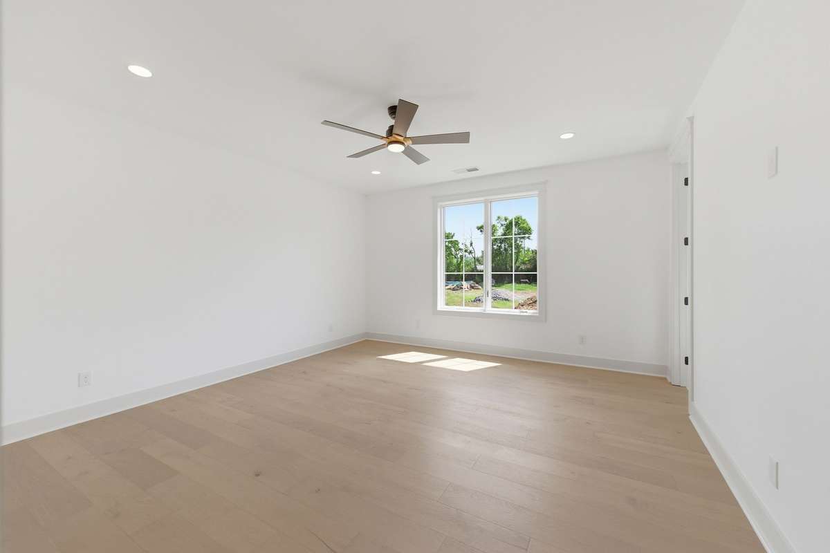 Guest bedroom