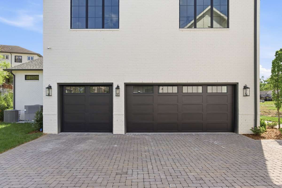 3-car garage