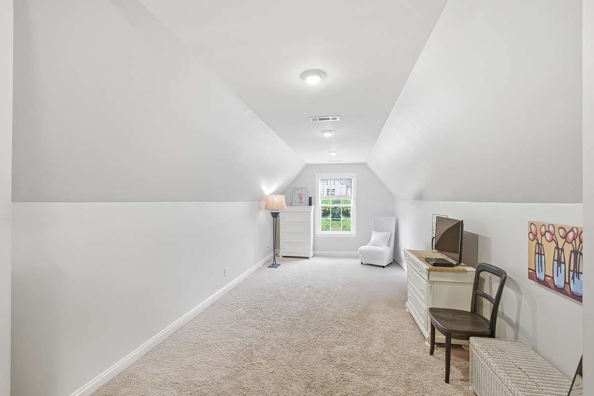 Expansive bedroom 4 or flexible bonus room