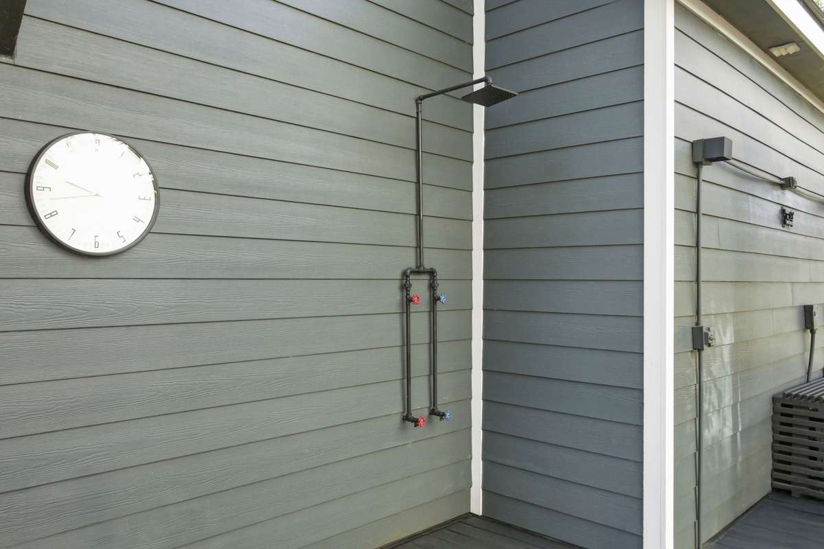 Out door shower.