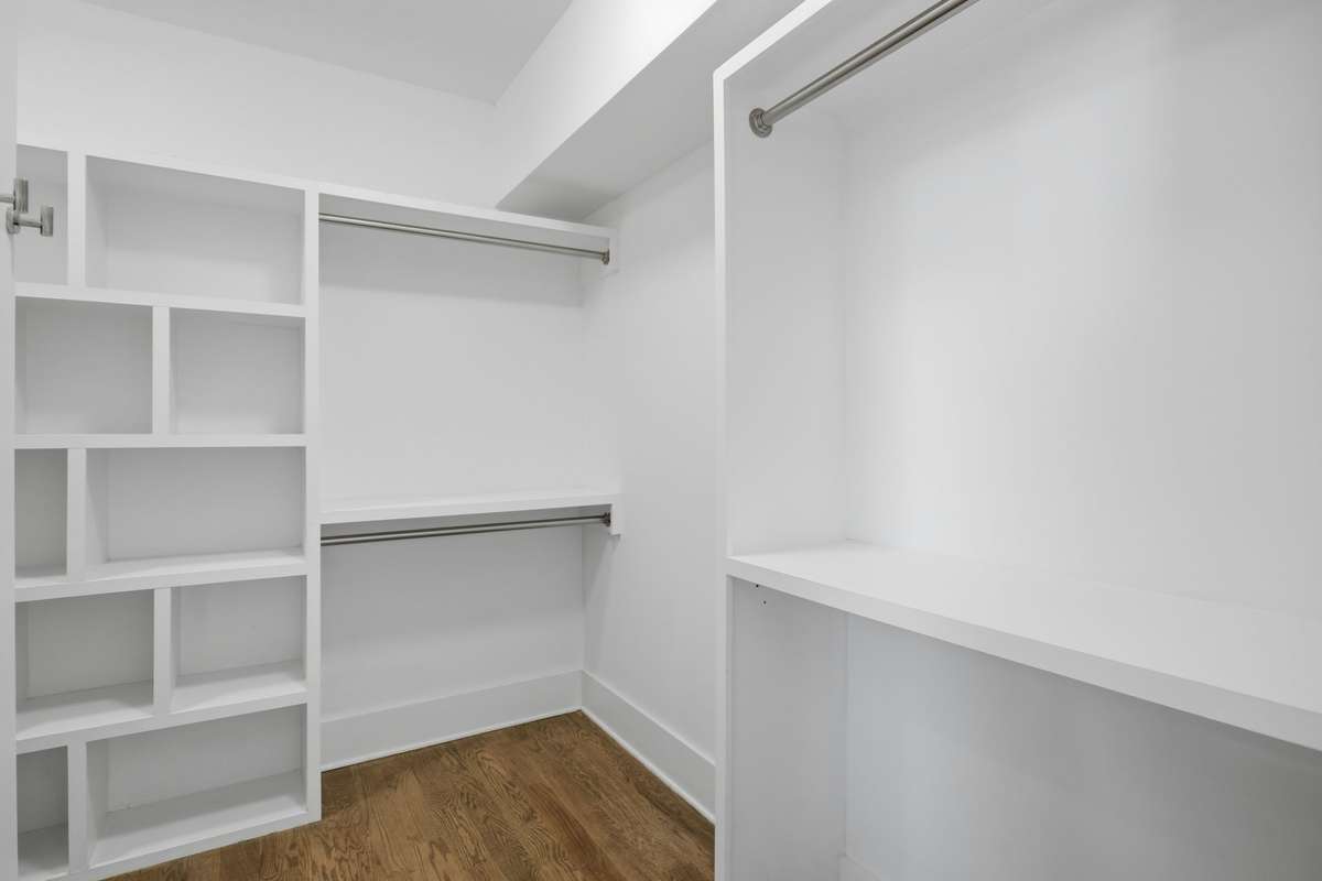 Primary walk-in closest